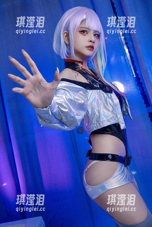 Azami 随便翻翻,Azami‘NeroSwimsuitFateExtra’好像游泳可不只是为了消夏