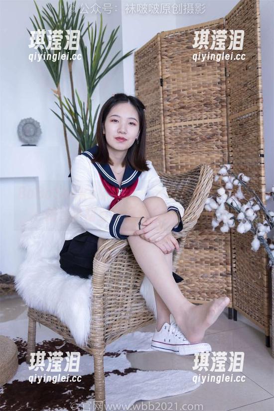 BoBoSocks袜啵啵-小甜豆 BoBoSocks袜啵啵 - 一场不太正经的旅拍:小甜豆的资源合集跃然纸上