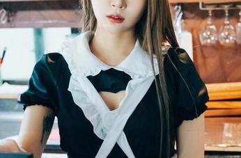Bomi(普美)的这些照片里，运动变得那么简单、又带点俏皮，心里默念着“我也想这样试试”！