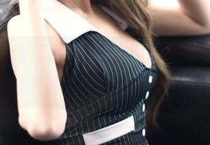 GIRLT果团网 – 办公室深度解读，龚玥菲原图居然有这样的……微妙暗示？