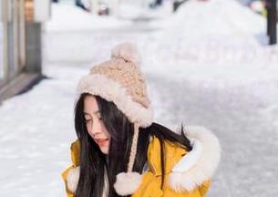 IMiss爱蜜社 – 发现LalaBaby啦啦的全套奶牛写真，一不小心就掉进绵羊的草地里了。