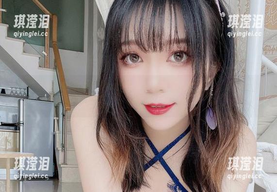 Leah梓未 教室里的微妙氛围:Leah梓未的禁忌壁纸合集,装作看不见吧