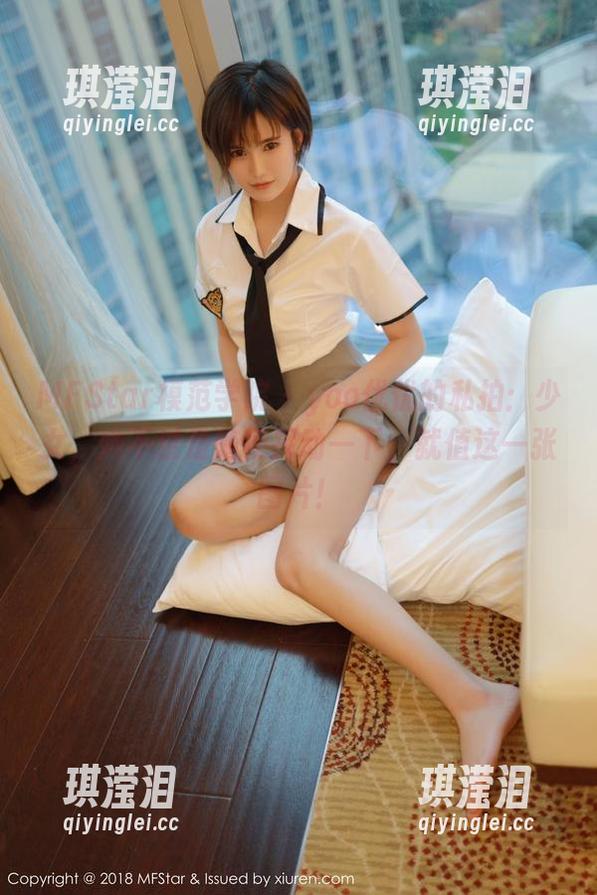 MFStar模范学院 - yoo优优的私拍：少女，她不过是随便挥动一下，就值这一张图片！