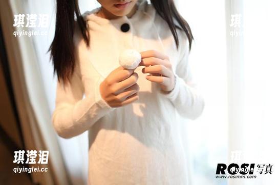 ROSI的私房丝袜图集，竟然有股难以言喻的吸引力！
