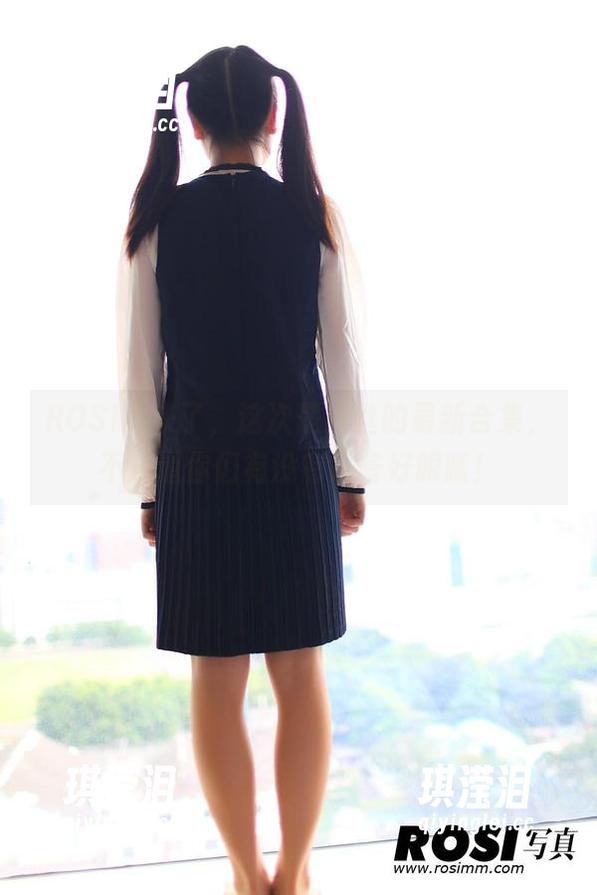 ROSI写真 ROSI又来了,这次是黑丝的最新合集,不知道你们有没有准备好眼睛!