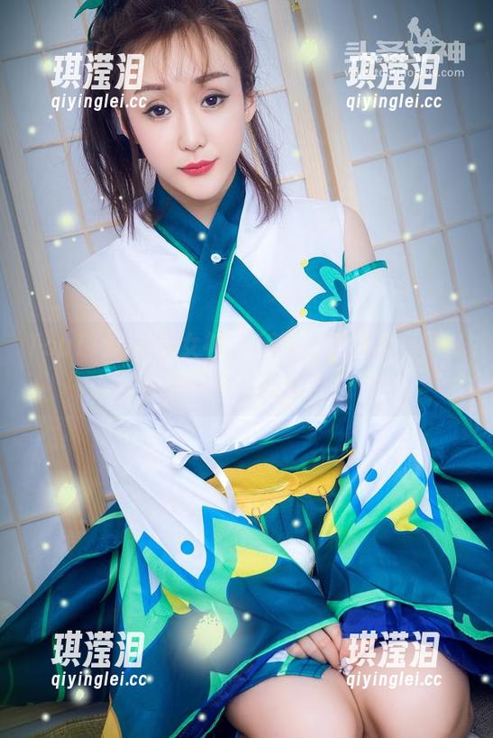 TouTiao头条女神-幻雪儿 TouTiao头条女神 - 所以,在线的幻雪儿又带来了什么美图自拍?