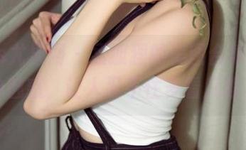 UGirls尤果网 – 孟狐狸的美图合集，蕾丝的魅惑，让人忍不住多看几眼。