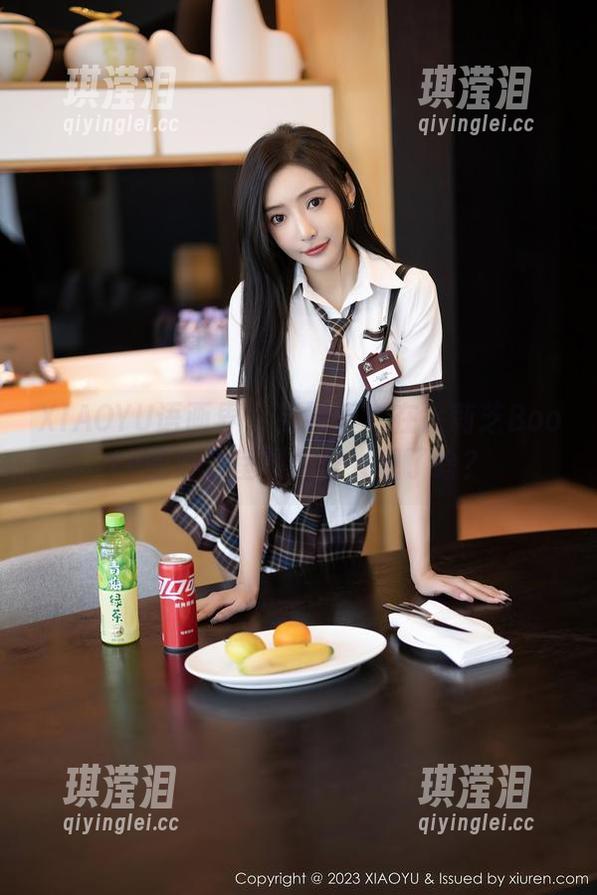 XIAOYU语画界 - 更新季！在徐莉芝Booty的办公室图集里发现了啥？