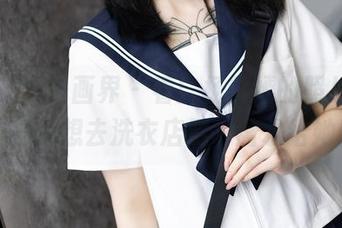 XIAOYU语画界 – 看！杨紫嫣的照片，纯白得我想去洗衣店倒一盆水给她！