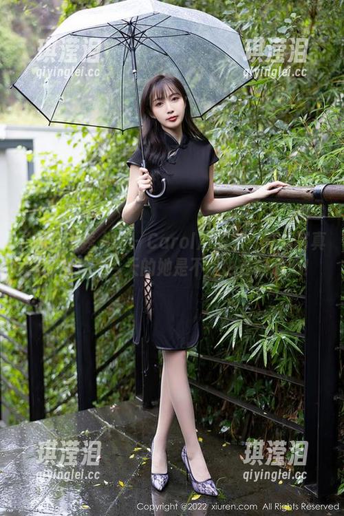 Xiuren秀人网 - Carol周妍希：高清写真里的女孩，今天的她是不是也在偷懒？！