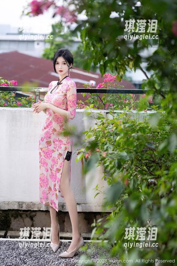 Xiuren秀人网-baby嘉茵 Xiuren秀人网 - baby嘉茵献上最新兔女郎写真,这波风骚过于真实了吧