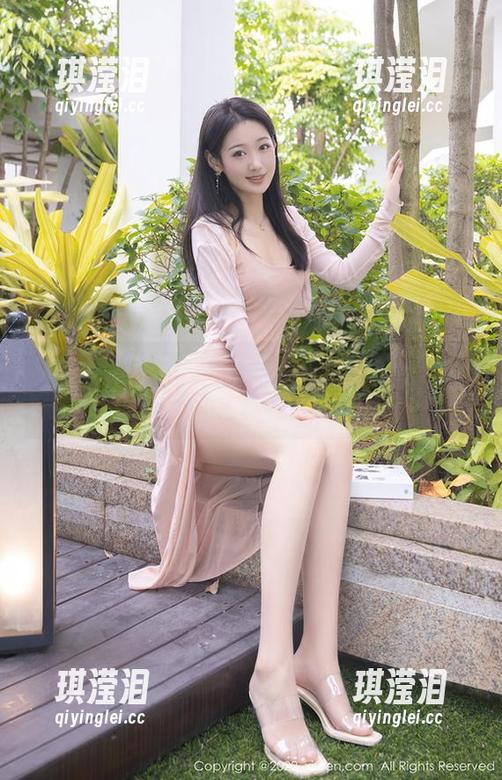 Xiuren秀人网-圆圆酱 Xiuren秀人网 - 圆圆酱的妹妹磁场,精选合集里每个角落都在传递可爱信号