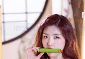 看Yebin(전예빈)在户外又帅又自由，别问，原图壁纸我都定了！