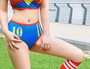 YouMi尤蜜荟 – 透过田冰冰的眼睛,揭开一个不完全透明的写真图集,谁在闪躲?