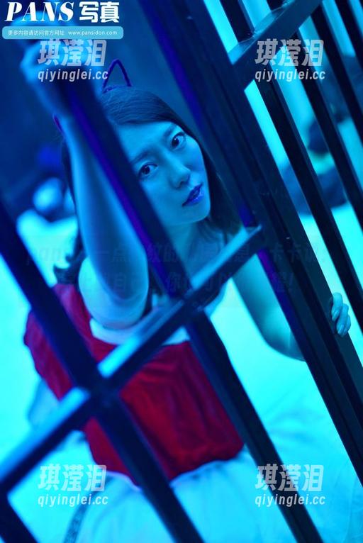 pans-卡卡 pans - 一点豹纹的私房气息,卡卡说:穿上我自己,你也可以很闪耀!