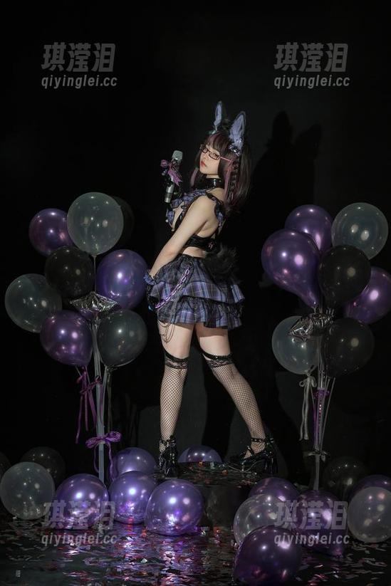 七月喵子的空姐写真，作为空中服务员的梦想不只是一个称谓呀！