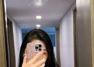 微密圈 – 最新写真集，不爱笑的赛琳将一些不该公开的私有浪漫晒得淋漓尽致！