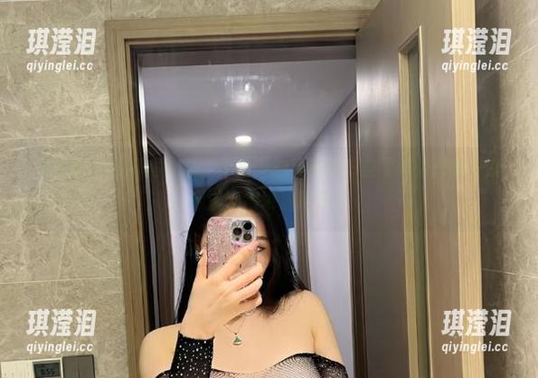 不爱笑的赛琳 微密圈 - 最新写真集,不爱笑的赛琳将一些不该公开的私有浪漫晒得淋漓尽致!