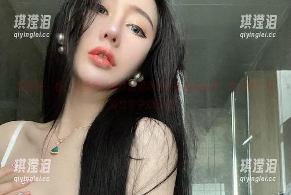 不爱笑的赛琳 微密圈 - 看!不爱笑的赛琳的渔网带钻连体袜合集,要是能下载到现实中就好了!