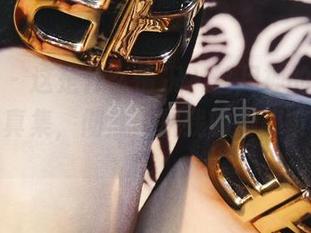 微密圈 – 这是什么情况?丝月神的美脚,高清写真集,彻底颠覆我的脚部审美观了。