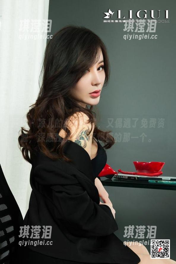 丽柜 - 凉儿的红裙抢镜，又偶遇了免费资源，深感我就是运气爆棚的那一个。