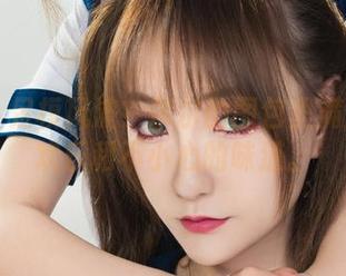 丽柜 – 足模风波？尔尔的图包里满满都是欢乐和不小心的味道。