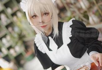 乖乖衣宝的吸血鬼护士服，忽然觉得下载全是坏主意？