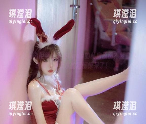 有没有人能拒绝余多多Dudu的私房原图？紫皇女诱惑，连我家的猫都惊呆了！