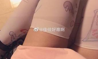 佳佳酱ovo驾到，蓝色吊带体操服全套图片不忍直视，你准备好了吗？