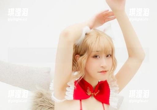 原图一出，北哥完全OK的美腿在线，心里不知道在想什么