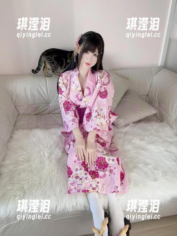十万口草莓粥粥 微密圈 - 十万口草莓粥粥自拍图集,精选“草莓味满满”的时刻,甜味扑面而来!