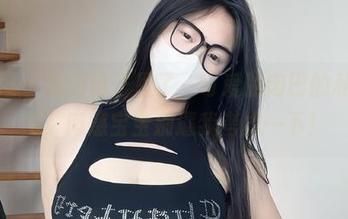 微密圈 – 腩到骨子里了，可爱的肉巴的私拍原图，肉感宝宝别逼我考虑一下！