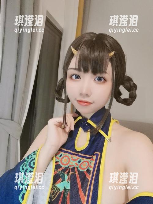 啊日日_Ganlory的镂空：精选套图，心里泛起水波，嗯？这算什么新常态？