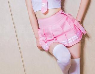 头条女神 – 语溪的比基尼合集，准备好失去理智了吗？这么美的你，我怎能不看！