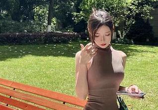 微密圈 – 想看妮是老虎的优美姿势?没问题,直接下载图片就好啦!
