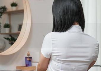 宅家不宅，宋哈娜教你如何用破洞牛仔裤拍出私房写真！