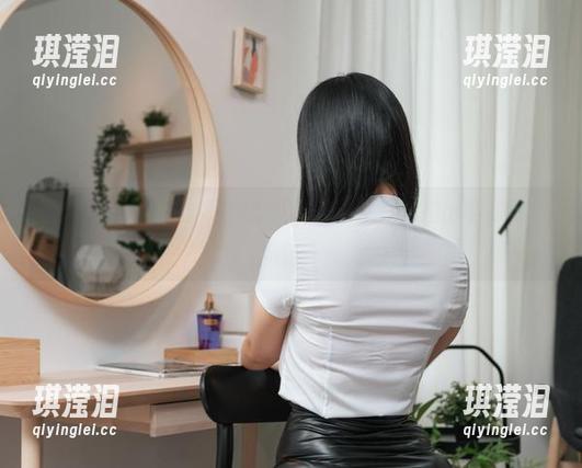 宅家不宅，宋哈娜教你如何用破洞牛仔裤拍出私房写真！