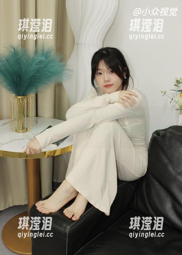 小众视觉-小苏菲 小众视觉 - 小苏菲圣诞节的“杰作”:不同寻常的套图,资源的选择也挺有意思的。