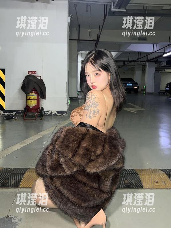 小优优子 微密圈 - 小优优子+红裙,网上美图的完美熔合,评论区的风向已经刮起来了!
