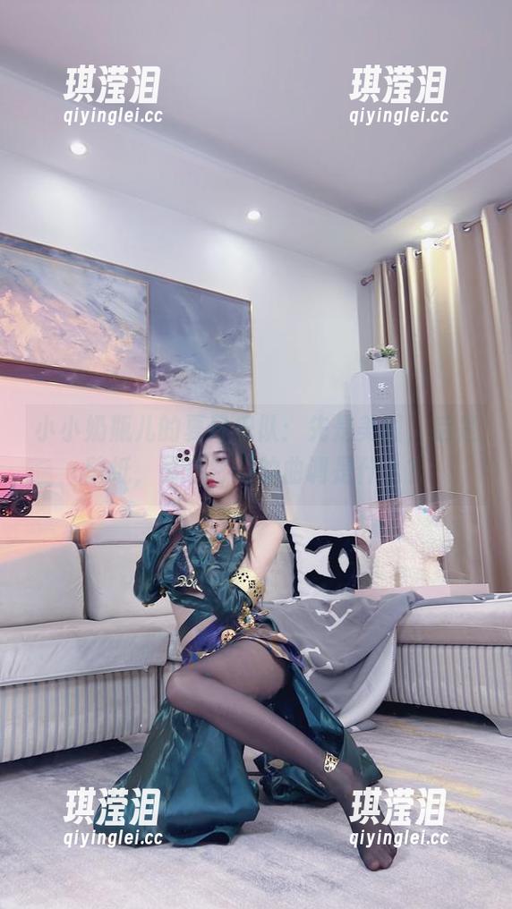 小小奶瓶儿 小小奶瓶儿的夏日乐队:先是美图,后是壁纸,最后它们的曲调是什么?
