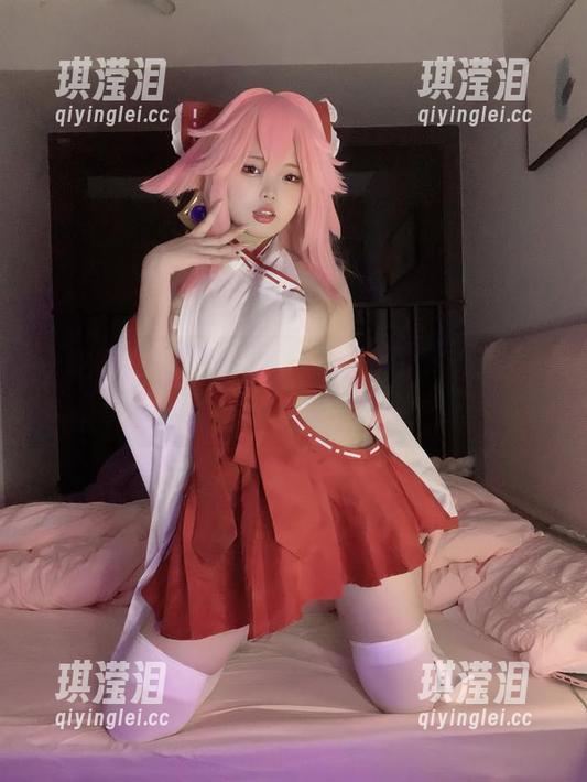 小瑶幺幺 小瑶幺幺的校园菜鸟套图大公开,分享一下那年我也有校服梦!