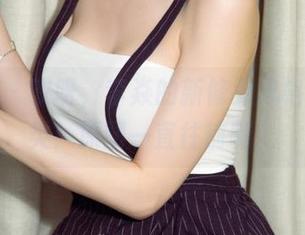 尤果网 – 哎呀,李焱的新修女风格还挺另类!原图一直往前瞧。