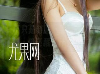 尤果网 – 不只是制服,雯雯的私拍合集好像还藏了什么