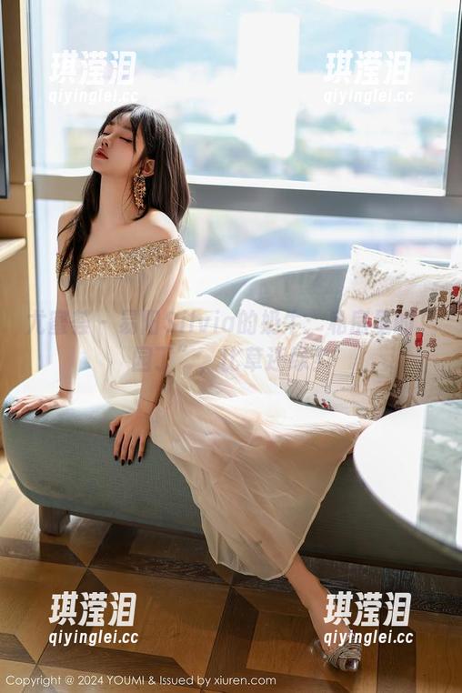 尤蜜荟 - 易阳Silvia的奶牛：私房里的“园丁”，比草还绿？