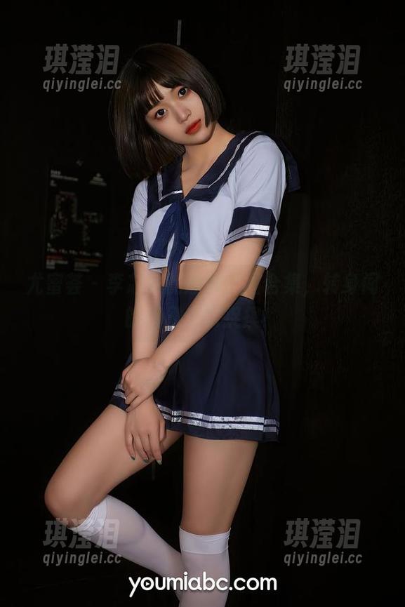 尤蜜荟-李芯儿 尤蜜荟 - 李芯儿的瑜伽美图合集,转身间的优雅难以捉摸!