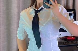 微密圈 – 这个黑丝制服，不同寻常！张思允的精选套图等你来探究。