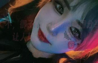 白色？不，御子Yumiko的美图分享是个让人想多几秒的画风！