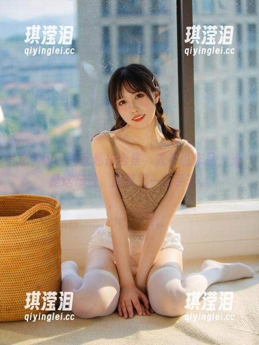 念雪ww 念雪ww居家私拍合集,先不说作品,光是这布置,就是另一门手艺。