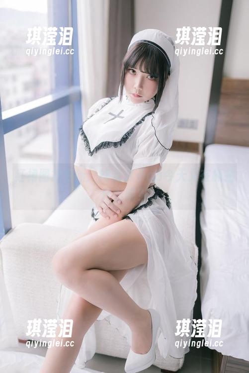 抱走莫子aa 红裙图集更新:抱走莫子aa今天又在抓拍什么呢?
