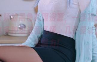 看日奈娇的黑色礼服资源，一条裙子竟然有这么多种想法和气场，几乎要以为她有超能力！